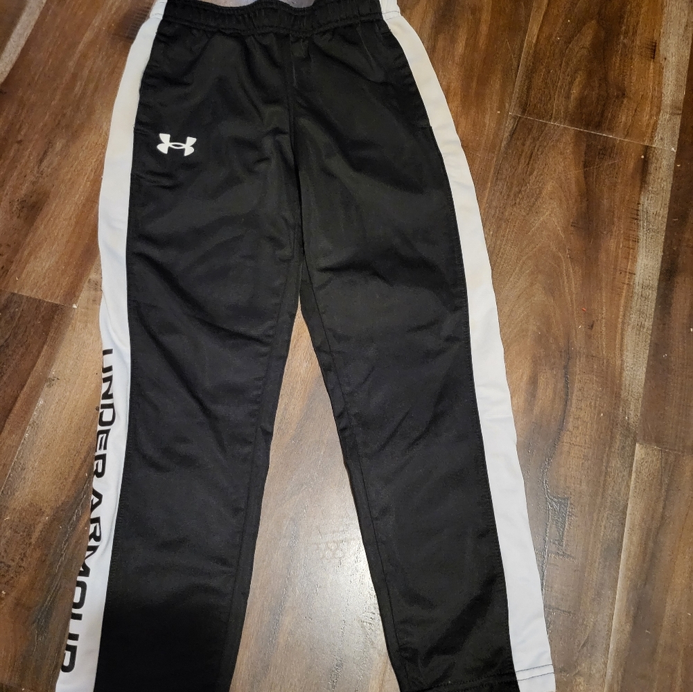 Under armour size 6 joggers